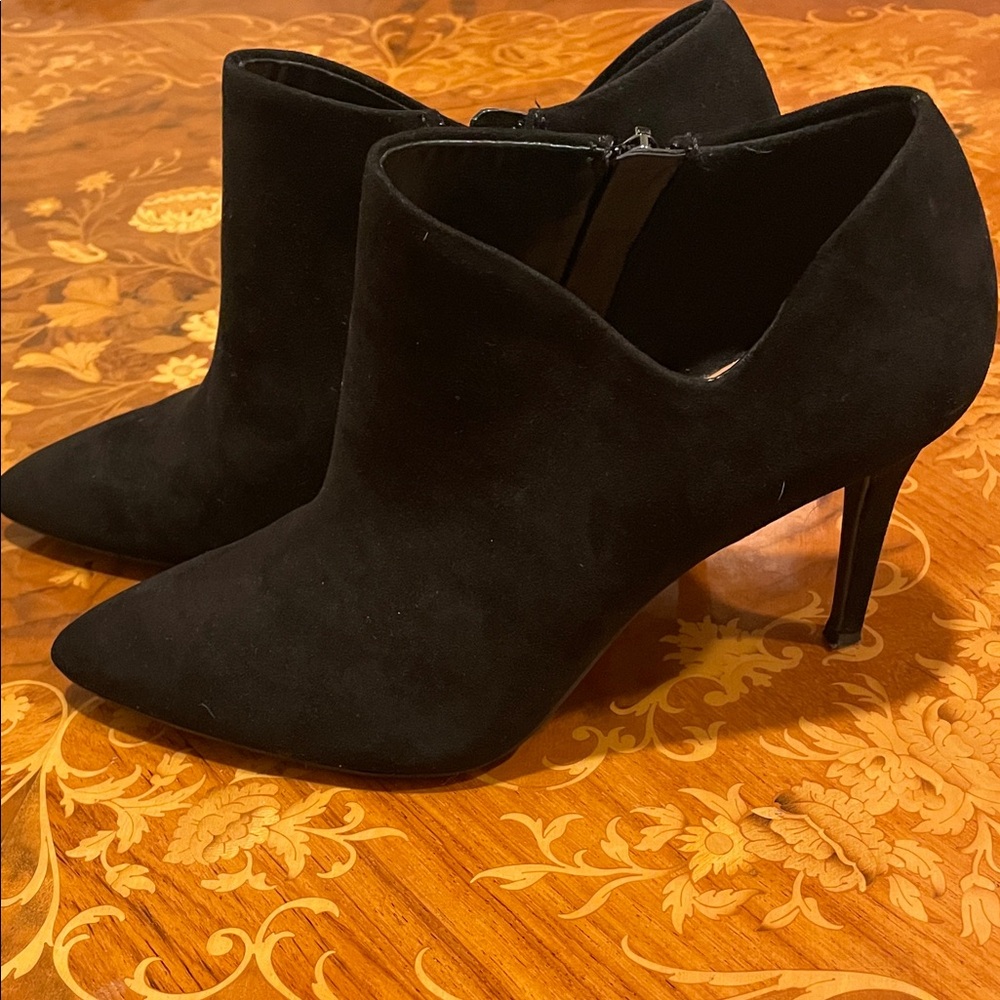 Jessica Simpson Black Ankle Booties, 9M